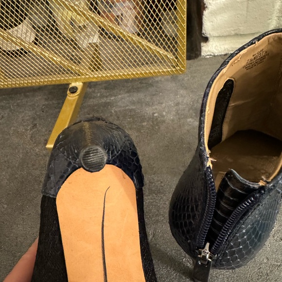 BCBGMaxAzria Vera Cuoio Leather Navy Leather Snakeskin Print/Lace Bootie… - Picture 10 of 11